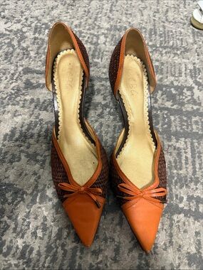 Women’s Pointed Toe  Pumps in Brown and Orange